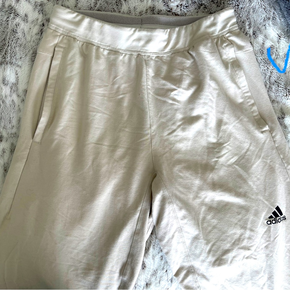 Adidas jogger sweatpants (THIN MATERIAL)- Size: Men’s SM